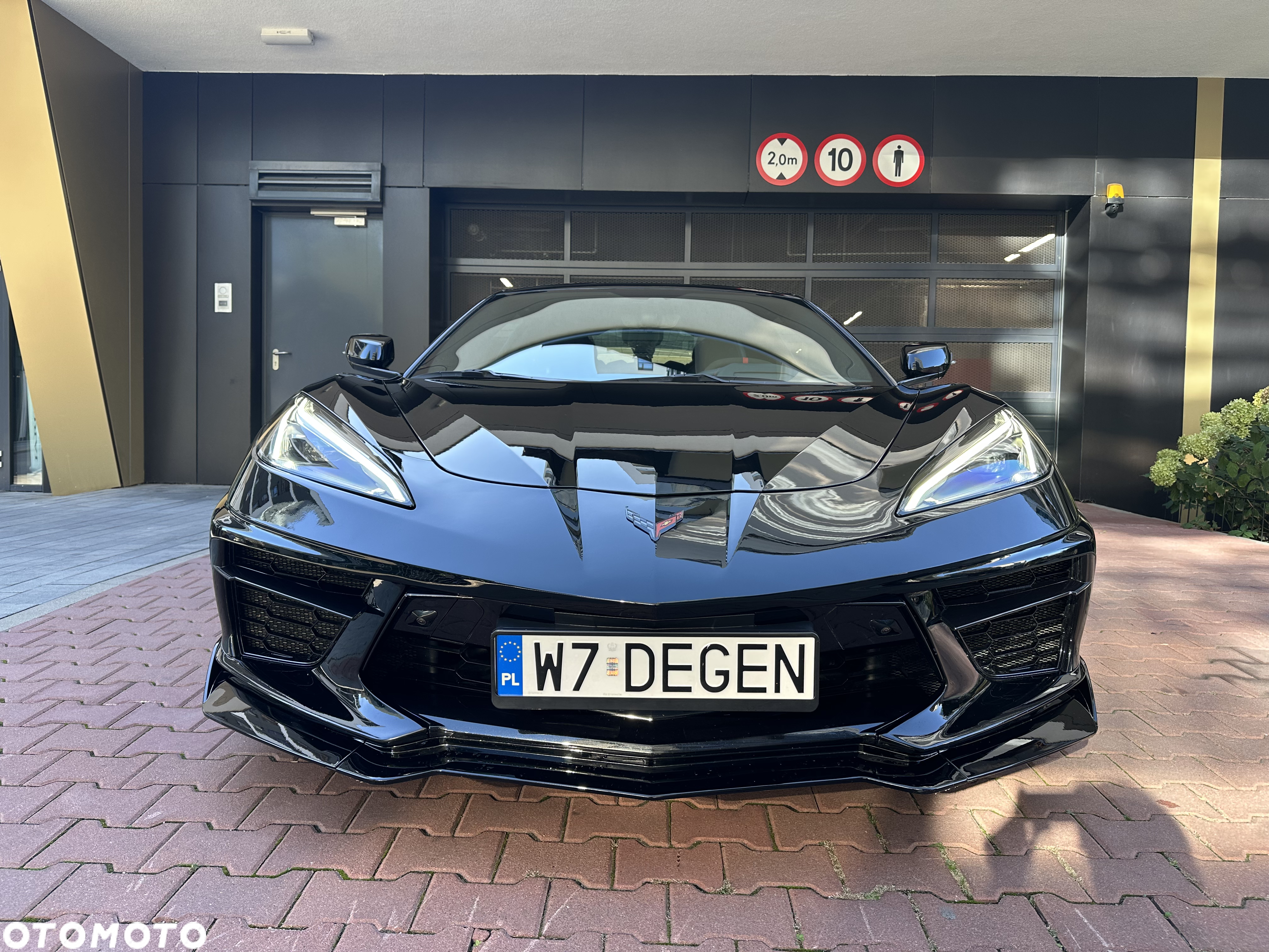 Chevrolet Corvette - 2