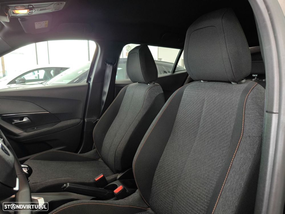 Peugeot 2008 1.2 PureTech Style - 12