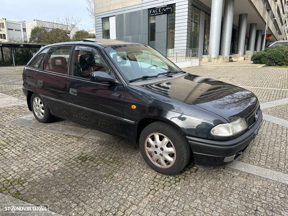 Opel Astra 1.4i 16V Sport - 10