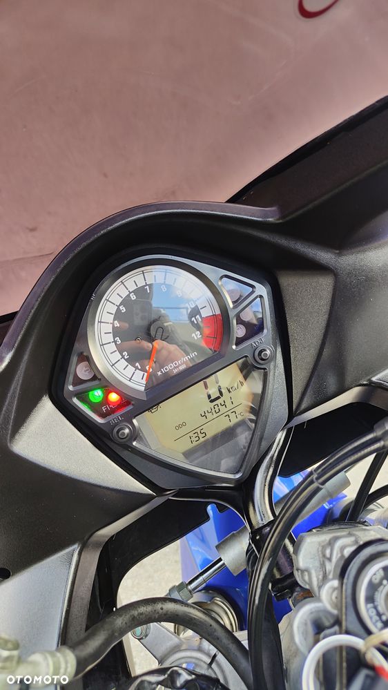Suzuki SV - 11