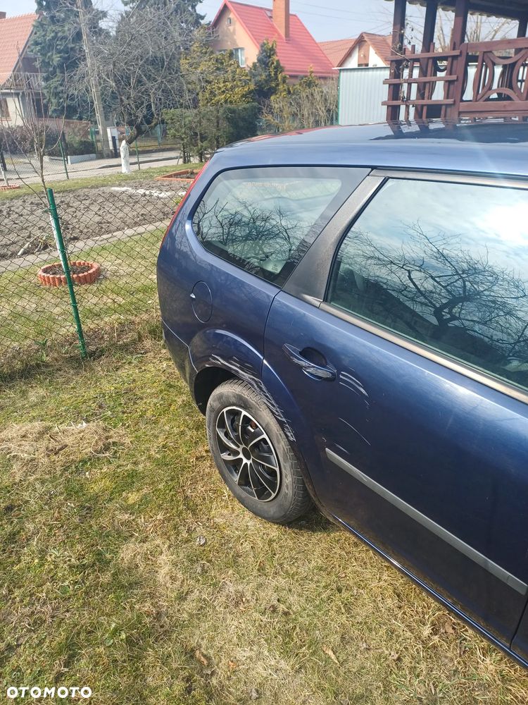 Ford Focus 1.6 TDCi Ambiente - 3