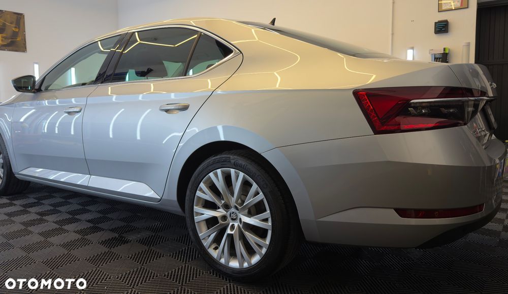 Skoda Superb 2.0 TDI Ambition DSG - 18