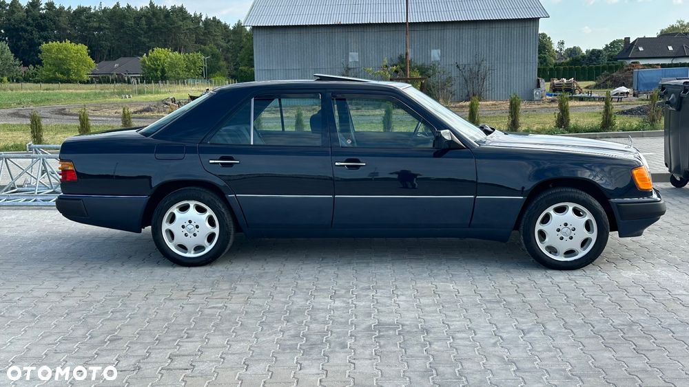 Mercedes-Benz W124 (1984-1993) - 17