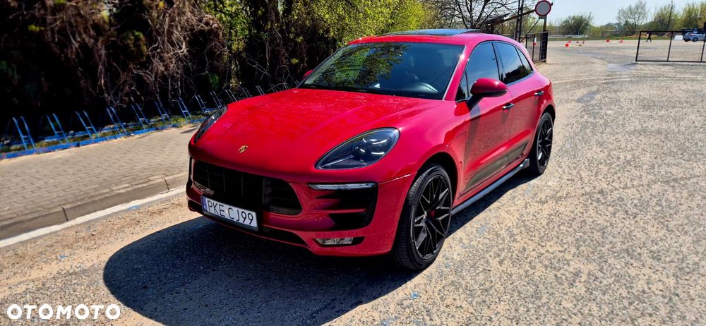 Porsche Macan - 1