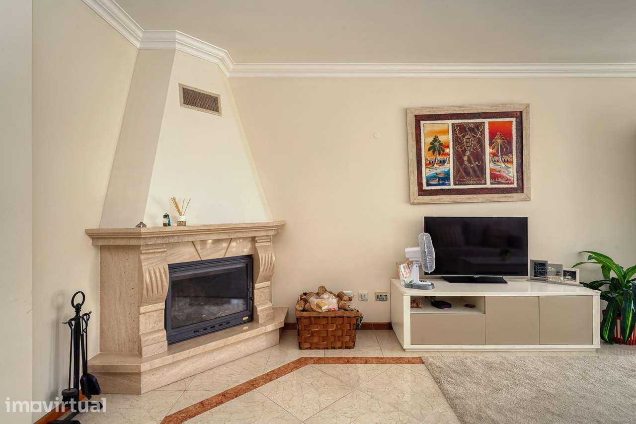 Apartamento T2 na Urbanização da Quinta das Flores - Grande imagem: 4/23
