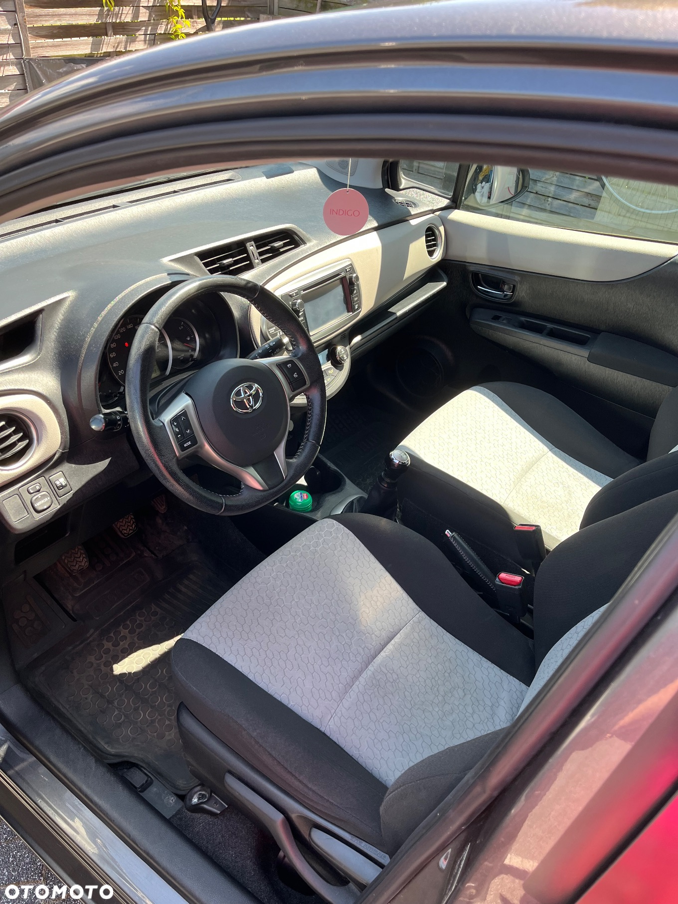 Toyota Yaris 1.0 VVT-i - 6