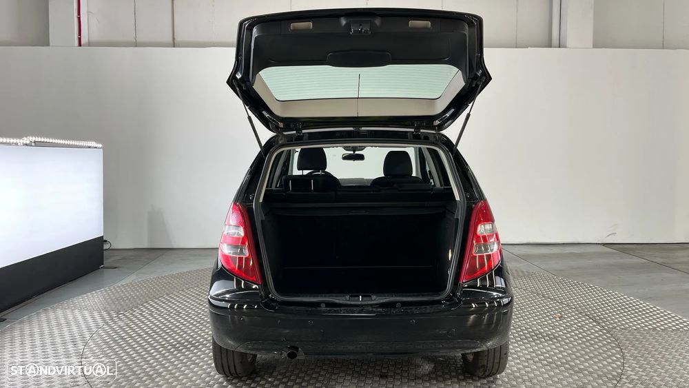 Mercedes-Benz A 150 Elegance Edition 10 - 18