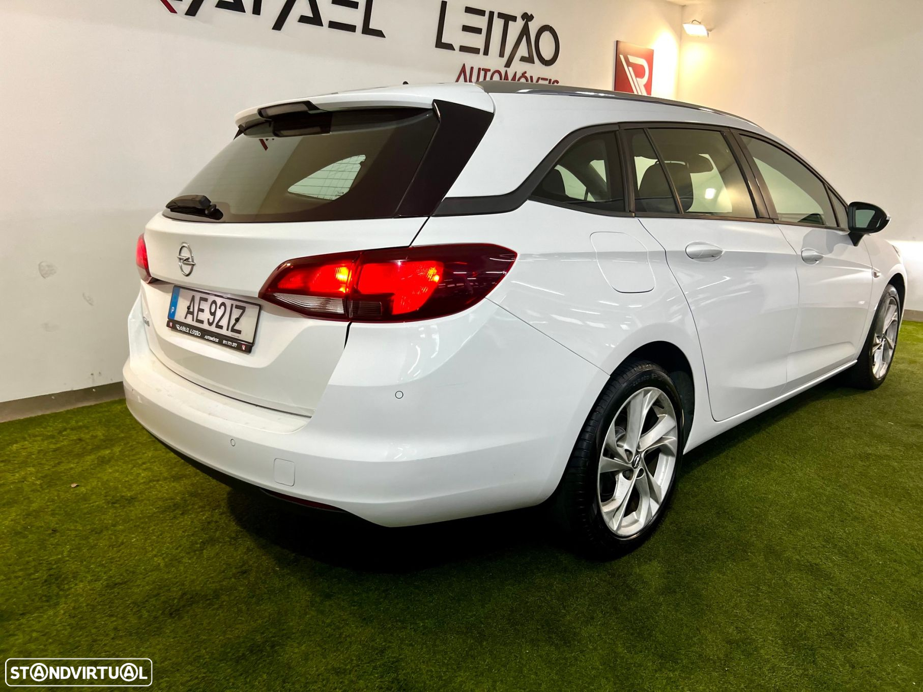 Opel Astra Sports Tourer 1.5 D Design & Tech S/S - 11