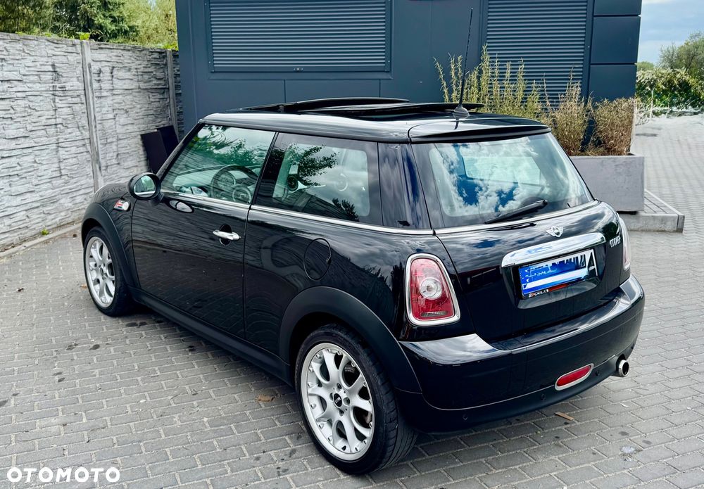 MINI Cooper 50 Mayfair - 3