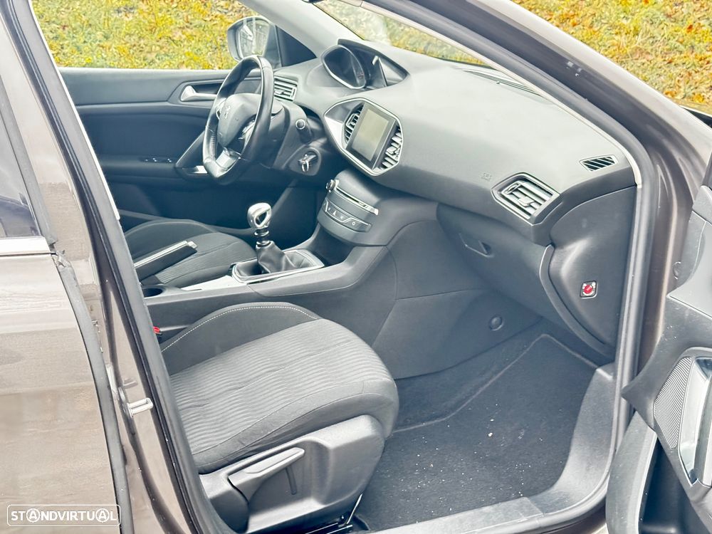 Peugeot 308 SW BlueHDi 120 Stop & Start Allure - 18