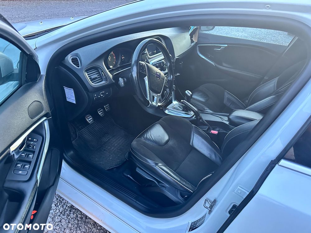 Volvo V40 D2 RDesign - 13