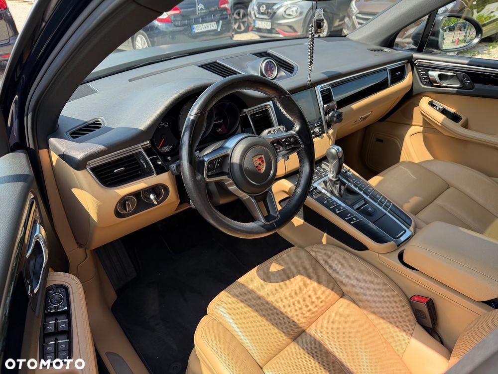Porsche Macan S - 36