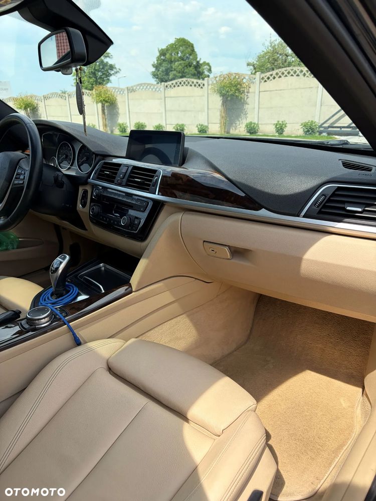 BMW Seria 3 328i xDrive Luxury Line - 8