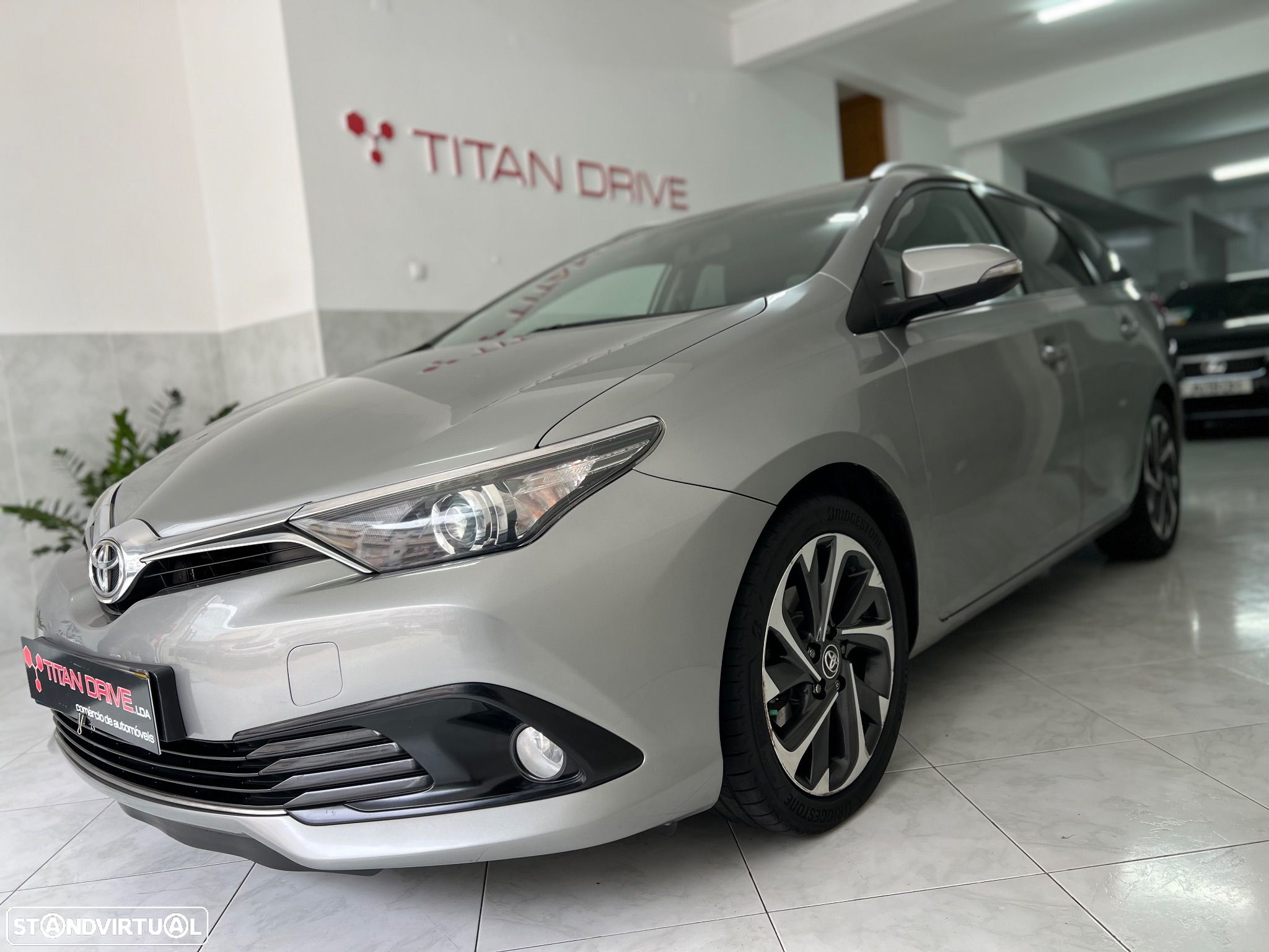 Toyota Auris Touring Sports 1.6 D-4D Comfort +P.Sport+Navi - 1
