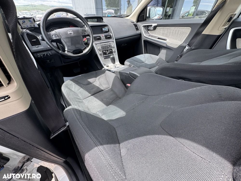 Volvo XC 60 2.4D AWD Aut. - 22