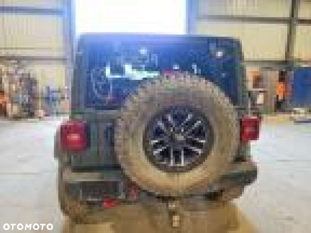 Jeep Wrangler - 5