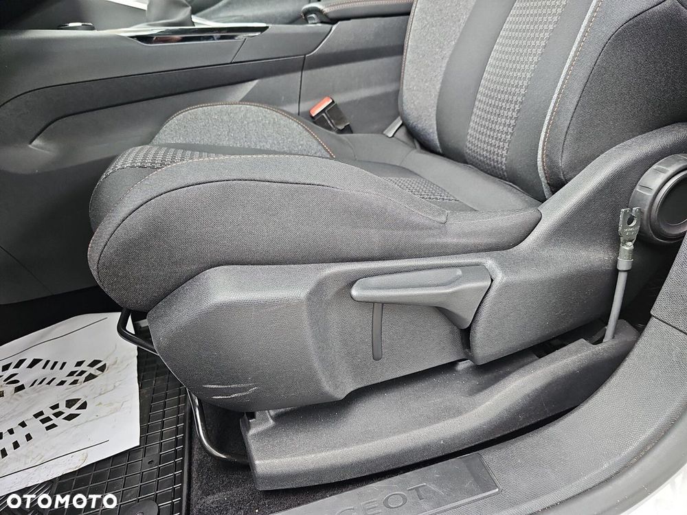 Peugeot 5008 - 15