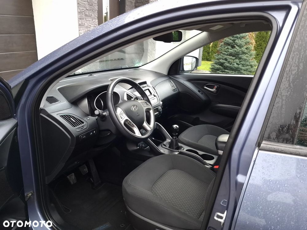 Hyundai ix35 1.7 CRDi 2WD blue Finale Gold - 5