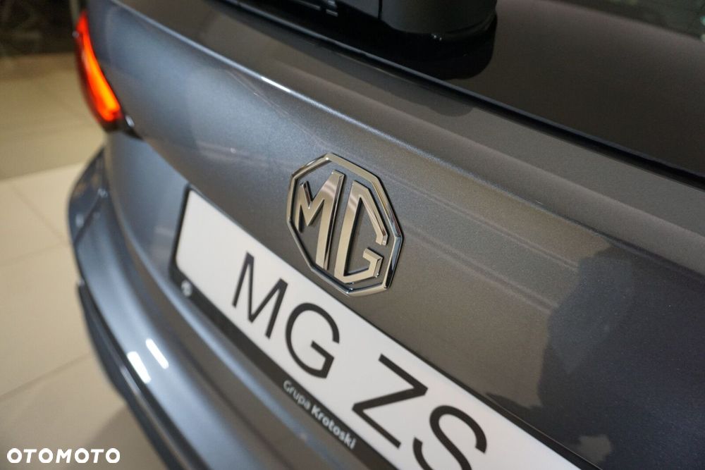 MG ZS Hybrid+ - 25