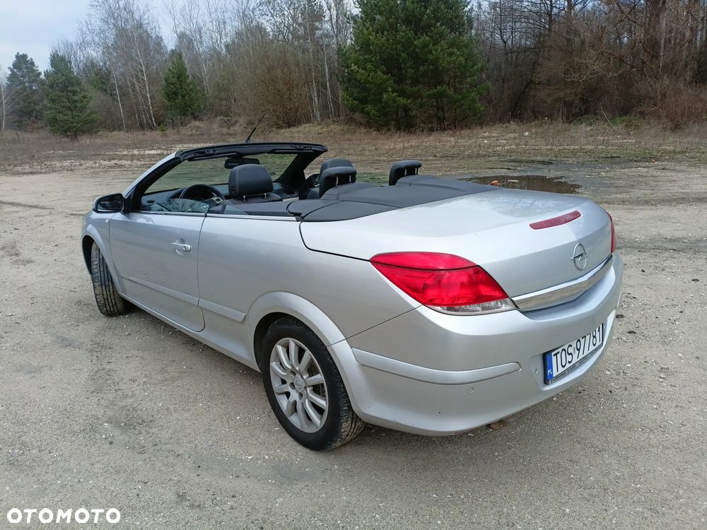 Opel Astra 1.8 Cosmo - 32