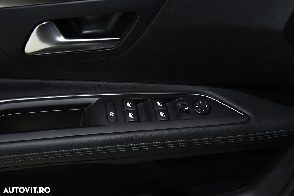 Peugeot 3008 PureTech 130 Stop & Start EAT6 Allure - 28