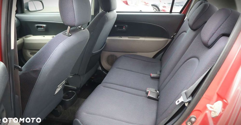 Daihatsu Sirion - 15