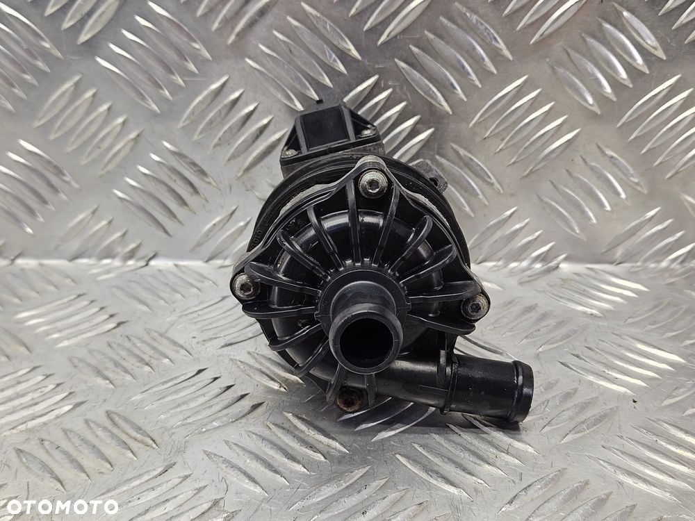 VW TOUAREG 7P CAYENNE 10-18R POMPA POMPKA DODATKOWA WODY 7P0965567 - 5