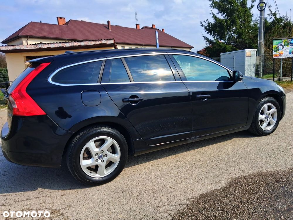 Volvo V60 D2 Momentum - 8