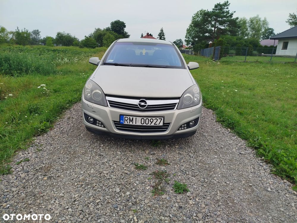 Opel Astra 1.7 CDTI Essentia - 2