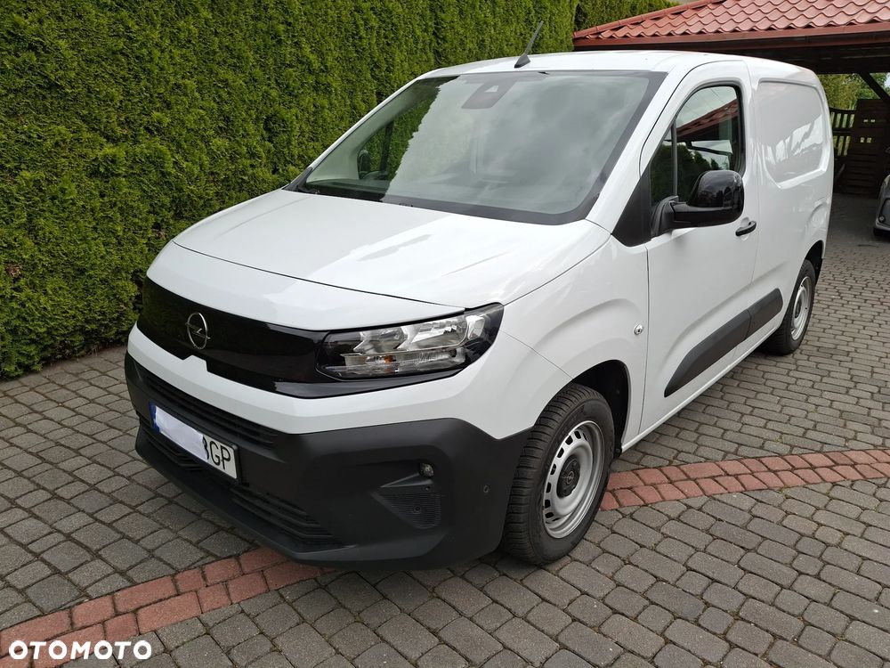 Opel Combo 2025 r 1.2 Pure Tech 110 KM Salon PL - 3