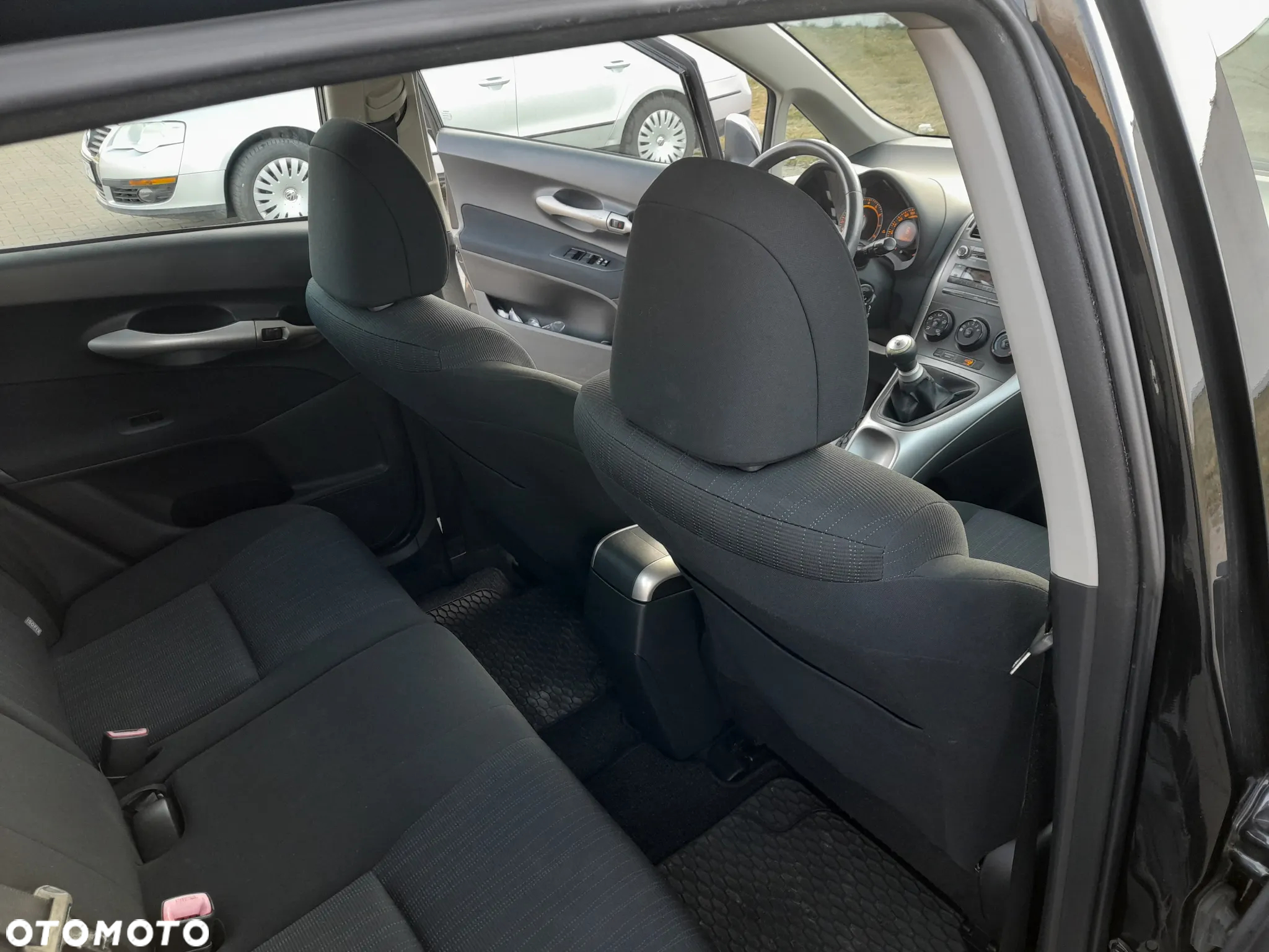 Toyota Auris 1.6 VVT-i Premium - 23