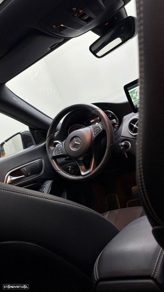 Mercedes-Benz CLA 200 d 7G-DCT UrbanStyle Edition - 25