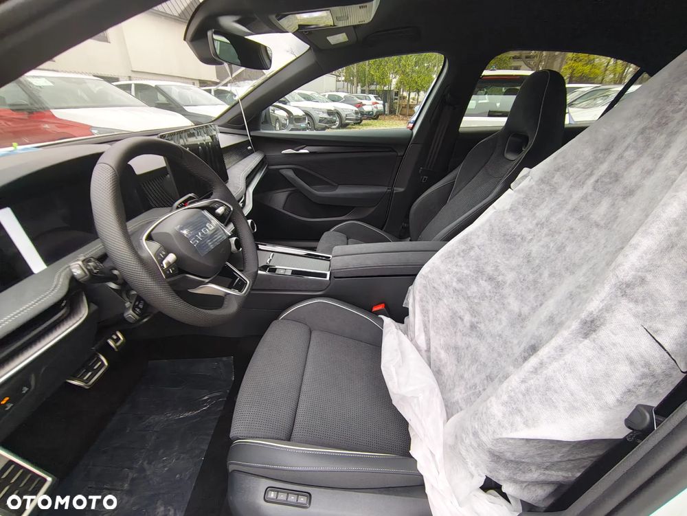 Skoda Superb 2.0 TSI Sportline DSG - 6