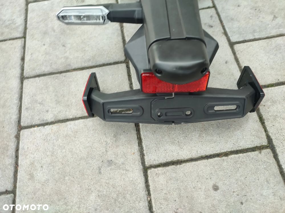 Mocowanie, podświetlanie tablicy rejestracyjnej, ogon, kierunkowskaz Kawasaki Z900 Z 900 - 5