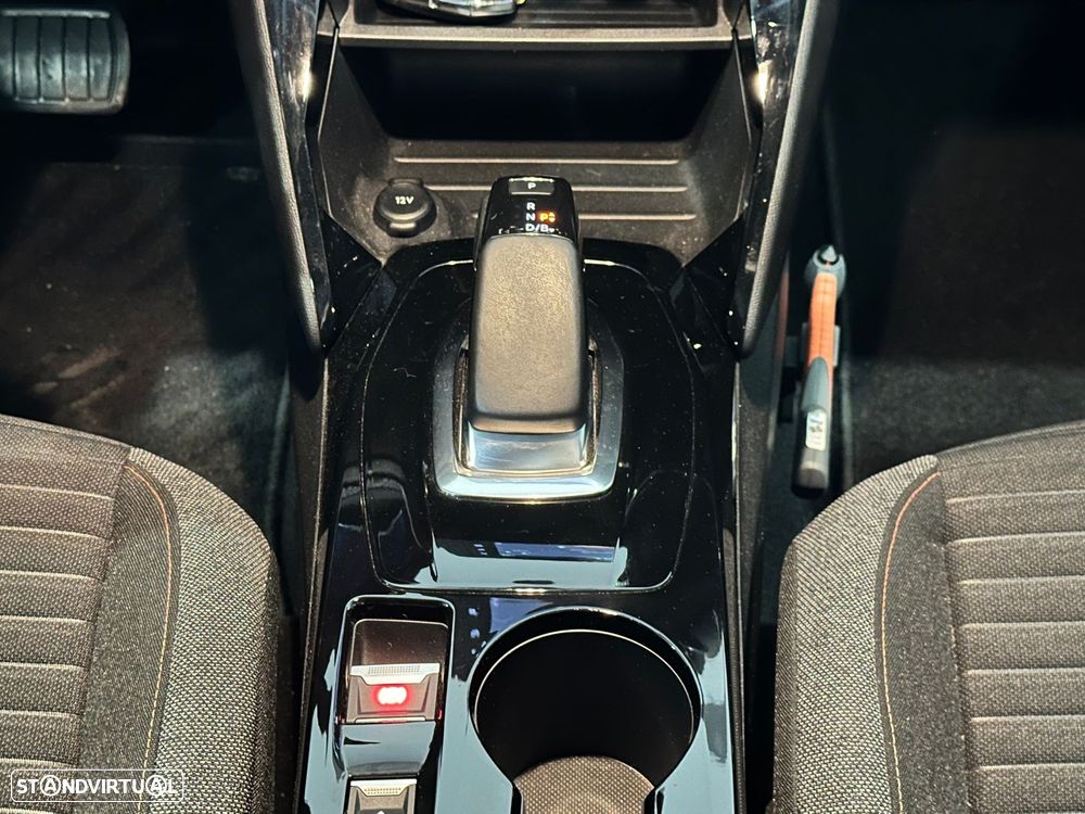 Peugeot e-2008 50 kWh Active - 25