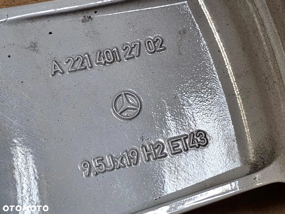 (F68) Mercedes-Benz OE / A2214012702 AMG / 9,5Jx19 ET43 5x112 - 6