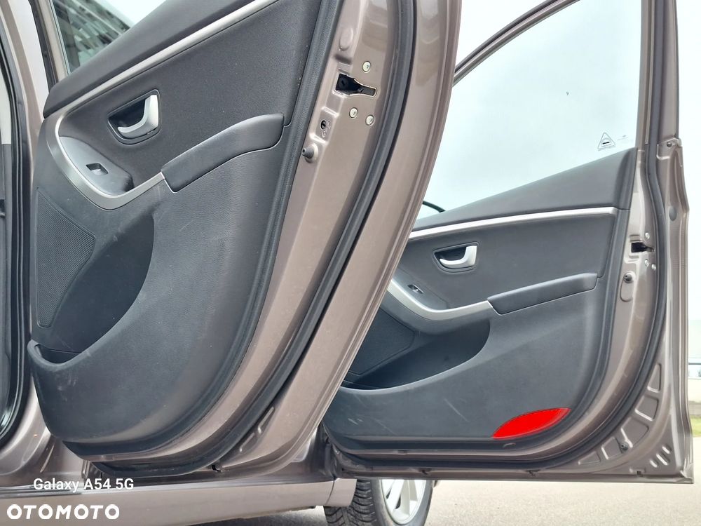 Hyundai i30 1.6 CRDi Trend - 18