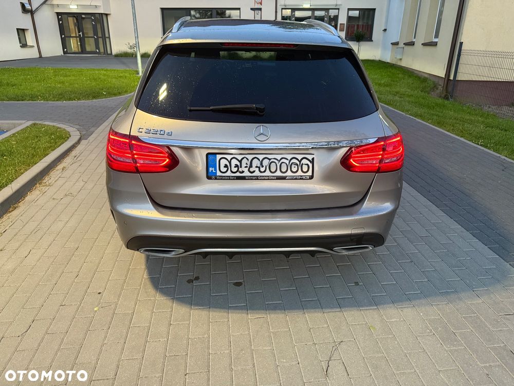 Mercedes-Benz Klasa C 220 d 4MATIC 9G-TRONIC - 23