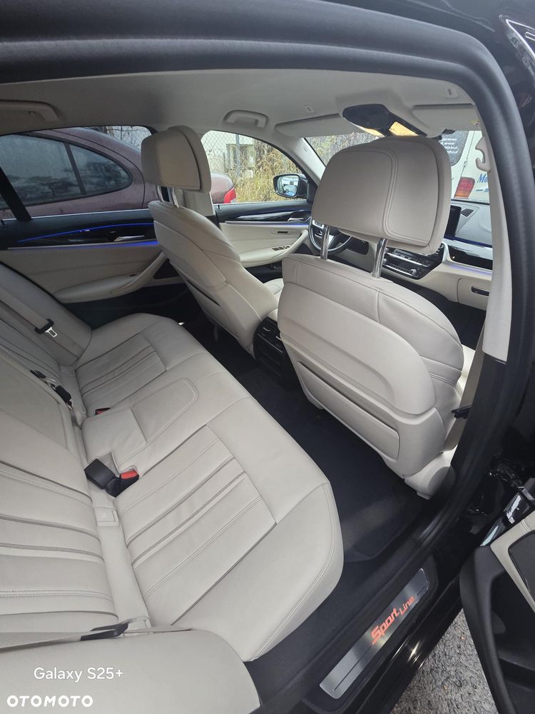 BMW Seria 5 520d Luxury Line sport - 13