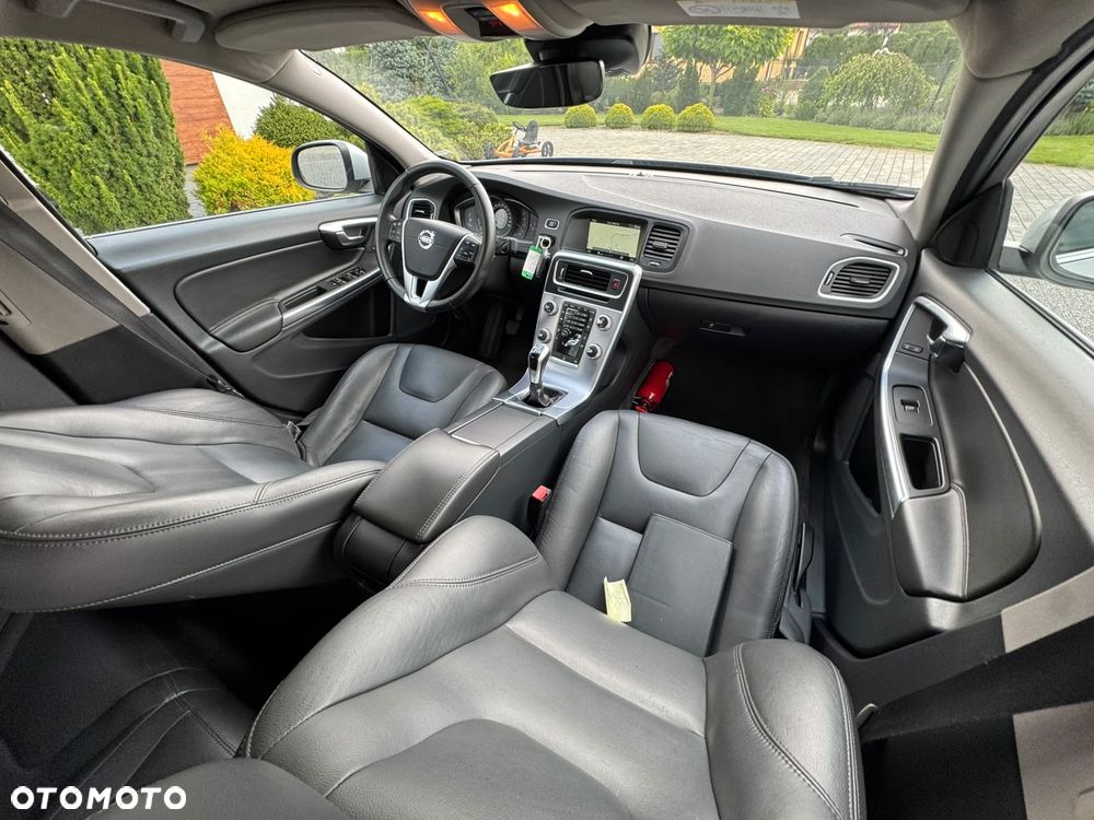Volvo S60 D2 Momentum - 30