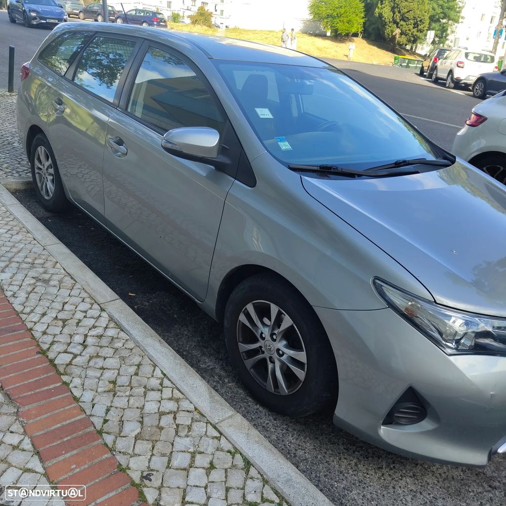 Toyota Auris Touring Sports - 2