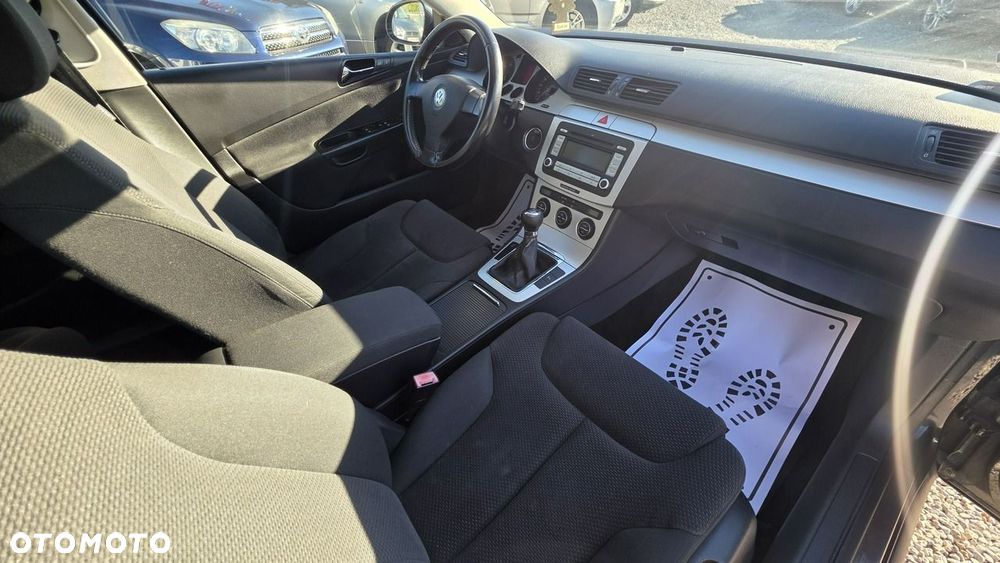 Volkswagen Passat - 18