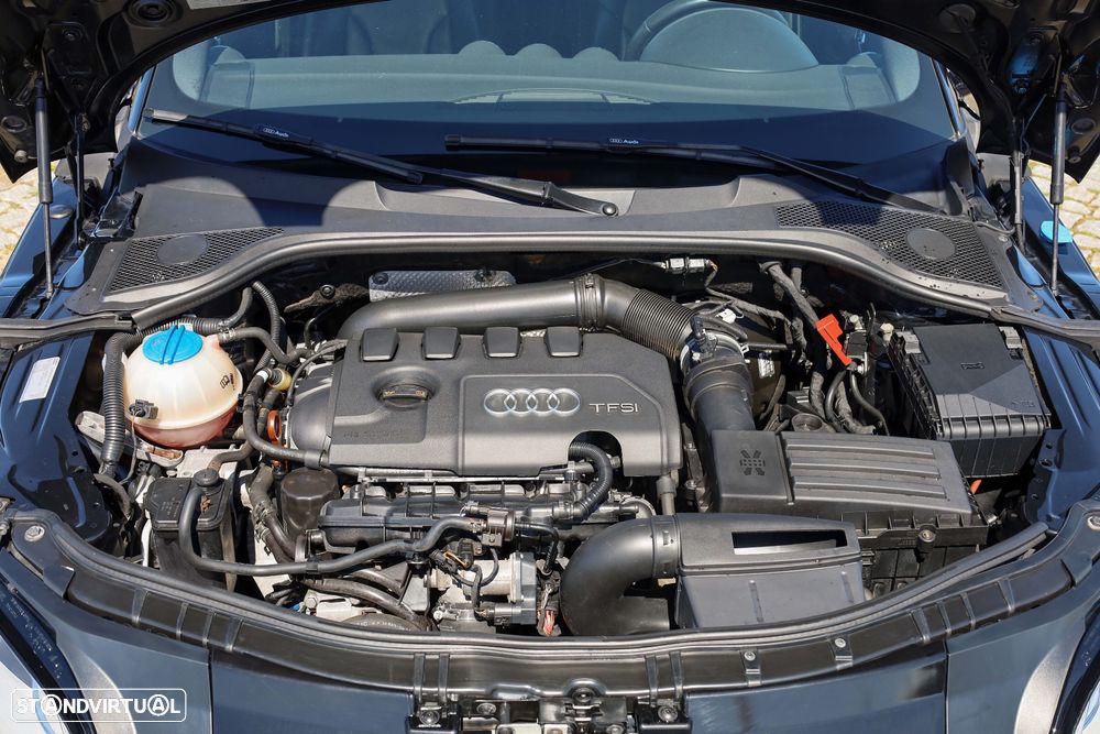 Audi TT Coupé 1.8 TFSI S-line - 32