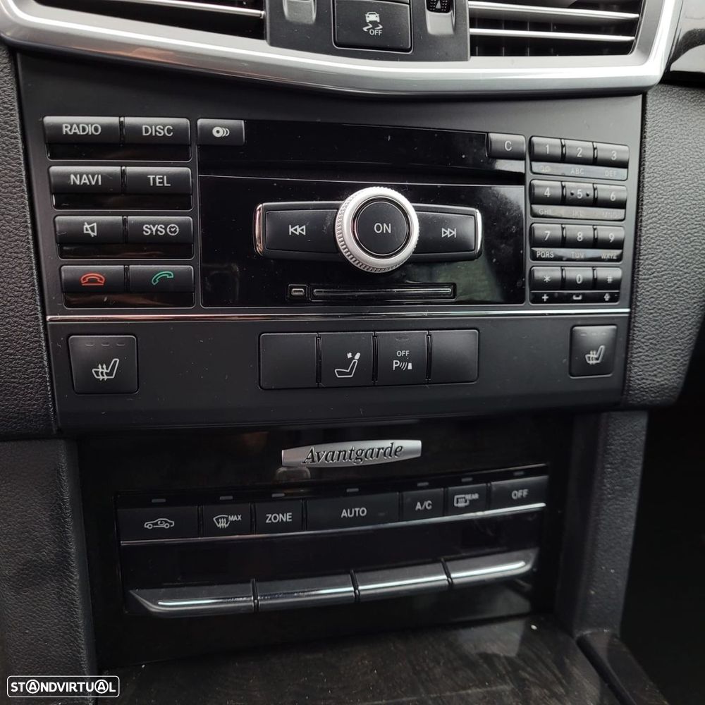 Mercedes-Benz E 350 CDI DPF BlueEFFICIENCY 7G-TRONIC Avantgarde - 11