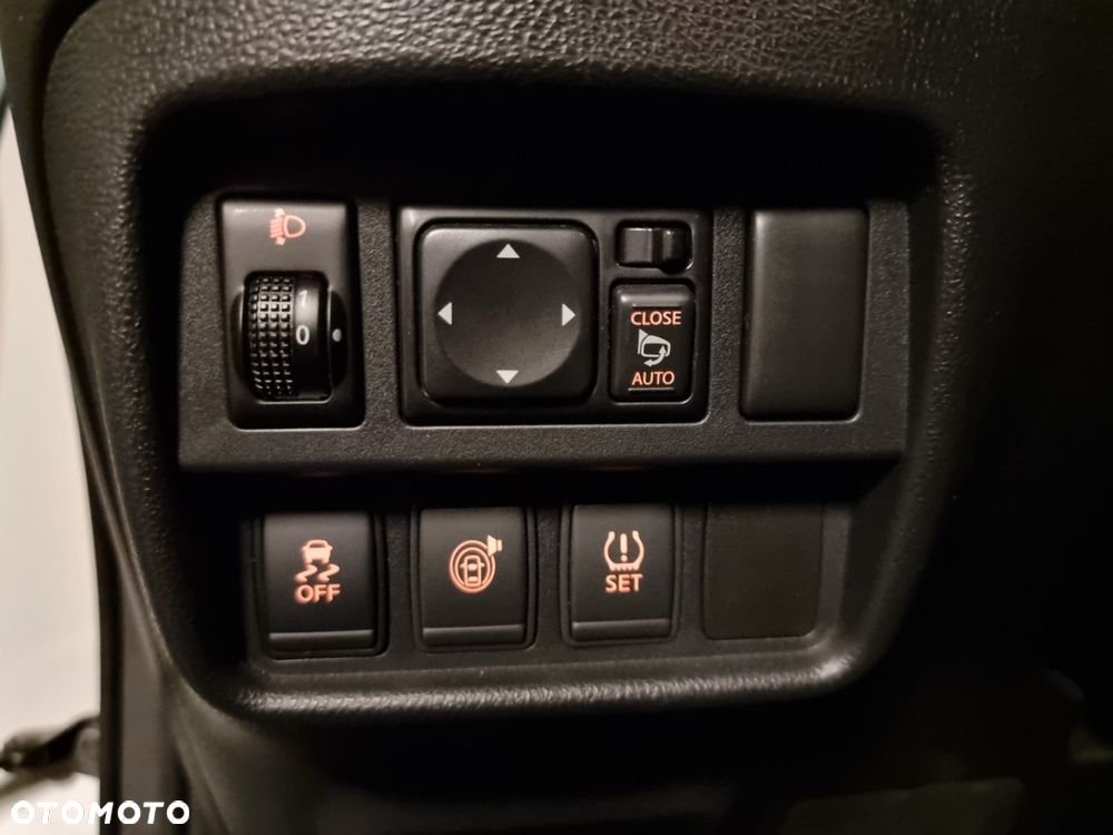 Nissan Juke 1.6 N-Connecta - 34