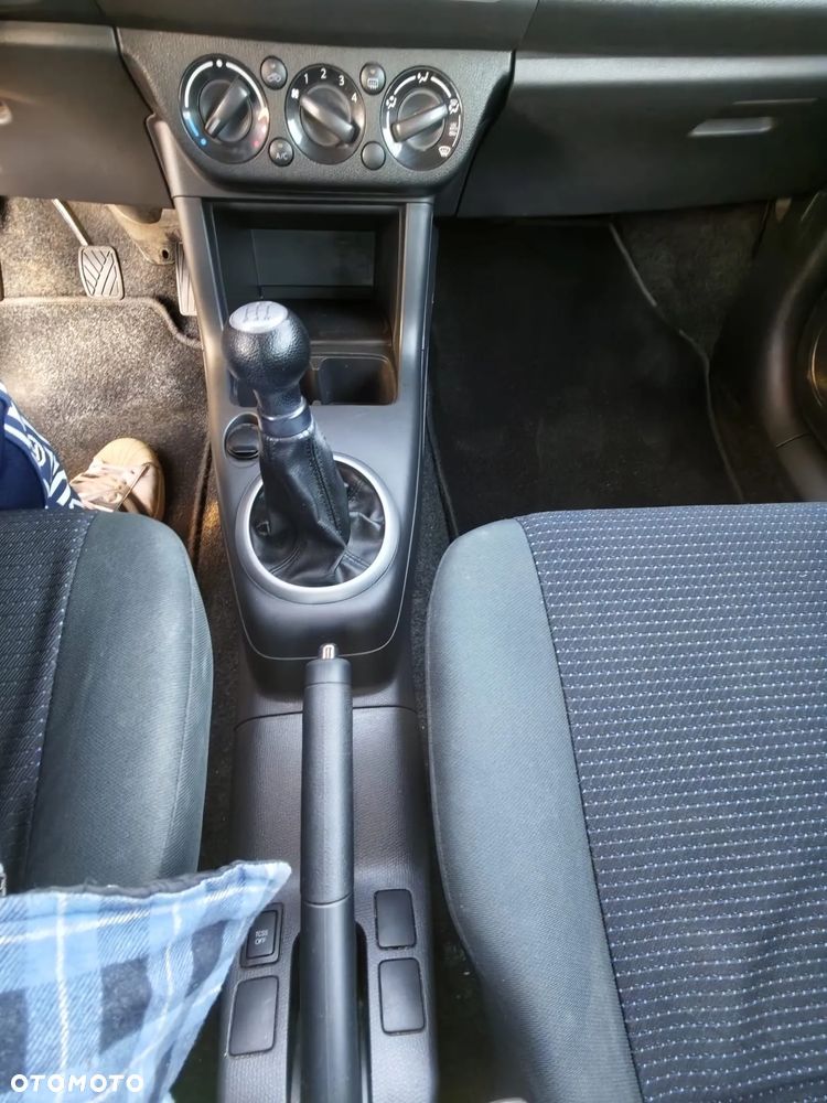 Suzuki Swift - 14