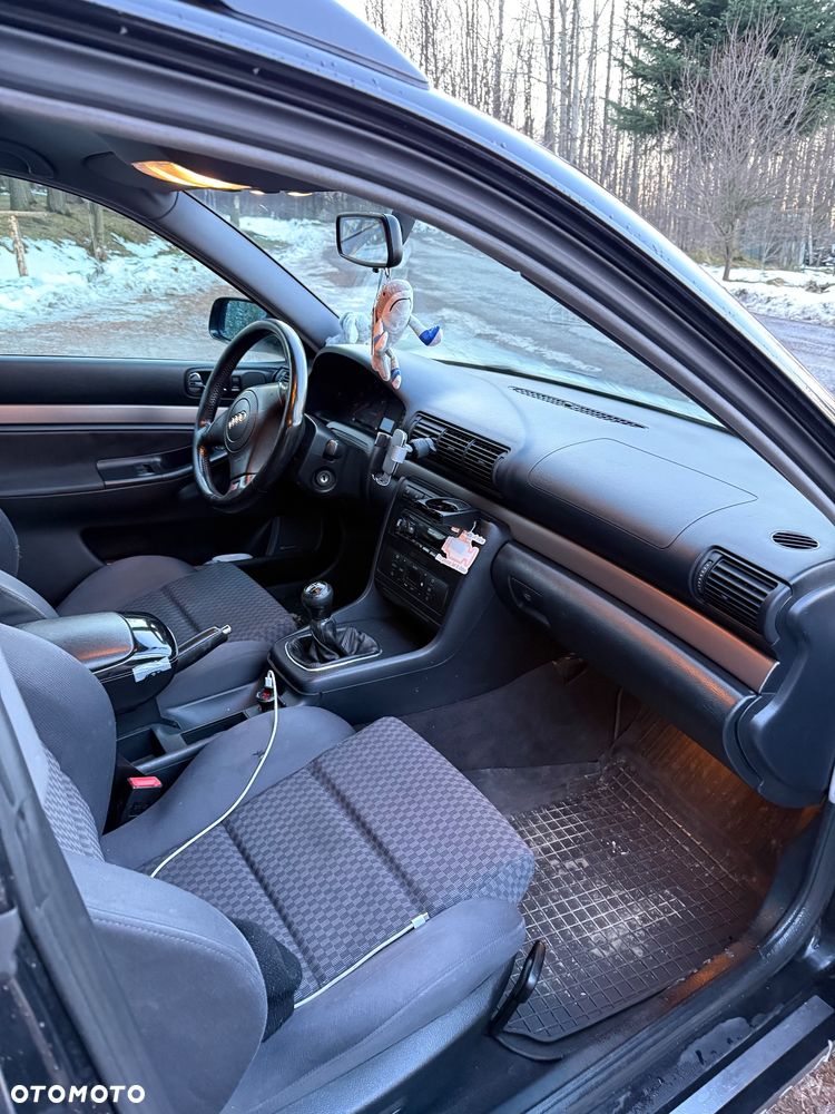 Audi A4 Avant 1.8 - 16