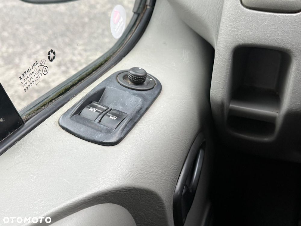 Opel Vivaro 2.0 CDTi Long Klimatyzacja Faktura VAT *tylko 120 000 km - 17