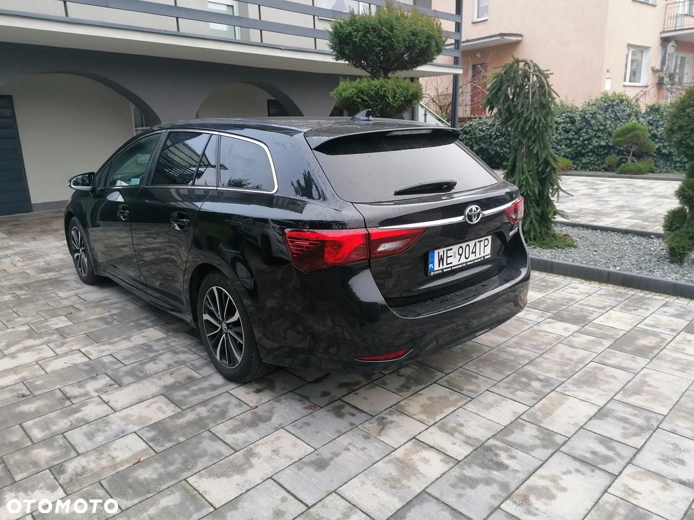 Toyota Avensis 2.0 Prestige MS - 3