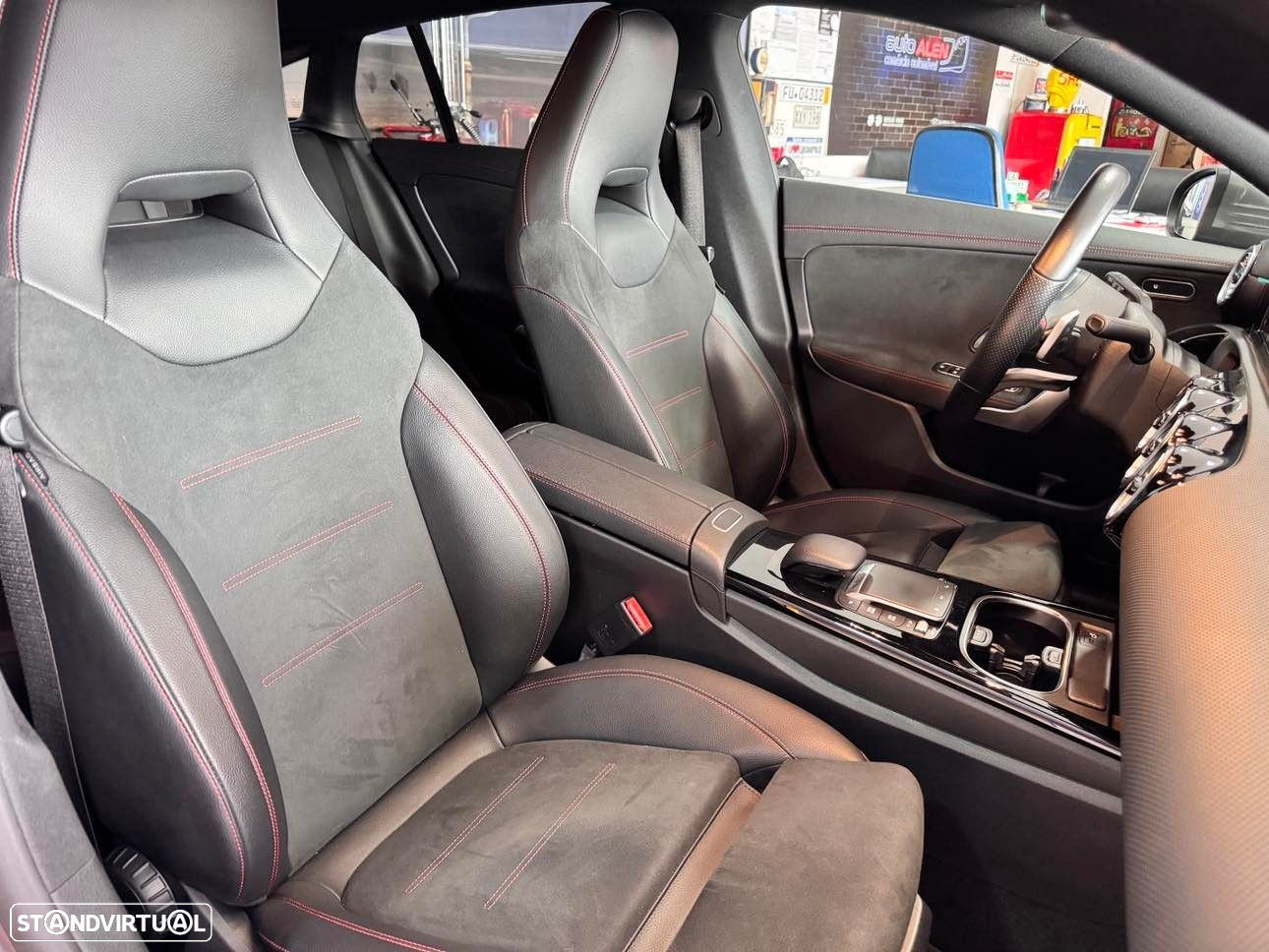 Mercedes-Benz CLA 200 - 25
